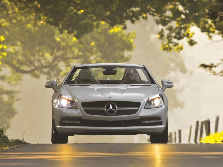  Mercedes-Benz SLK350 2011 года  (US) (фото 27 из 47)